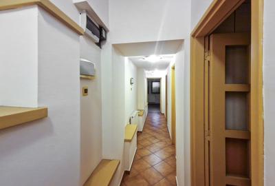 Casă cu 7 camere cu Canalizare în Centrul Civic - 32