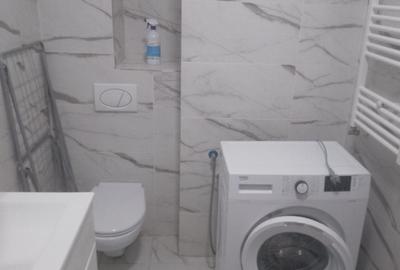 Apartament cu 2 camere decomandat în Roșu