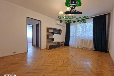 Apartament cu 3 camere în Podu Roș