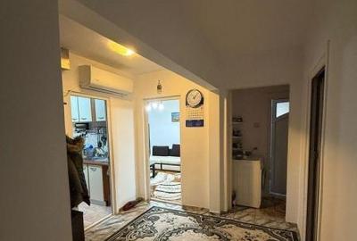 Apartament cu 4 camere decomandat, mobilat în Poarta 6 - 6