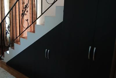 Casă cu 3 camere în Central