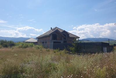 Casă cu 6 camere cu Teren 1400 Mp în Cărpiniș - 8
