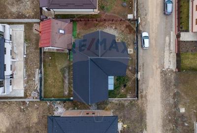 Casă cu 5 camere cu Teren 500 Mp în Exterior Nord - 3