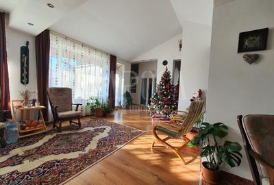 Casă individuală cu 7 camere cu Canalizare în Central - 3