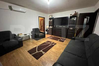 Apartament cu 3 camere semidecomandat, mobilat în Rovine