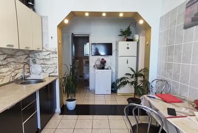 Apartament cu 3 camere decomandat, mobilat în Drumul Taberei