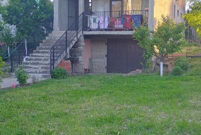 Casă cu 4 camere decomandat în Păcurari - 1