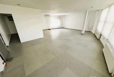 Spațiu comercial, de 110 mp, în Central - 1