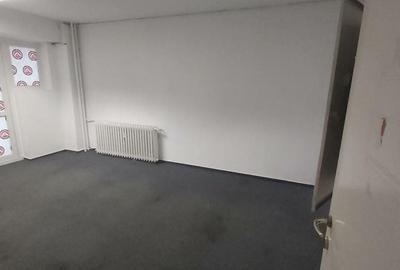 Spațiu comercial, de 131 mp, în Unirii - 8