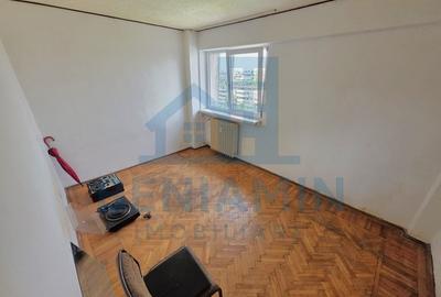 Apartament cu 4 camere semidecomandat în Calea București - 4