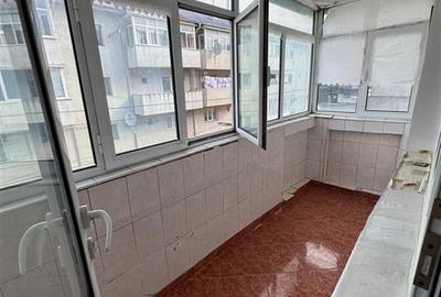 Apartament cu 3 camere decomandat în Câmpineanca - 18