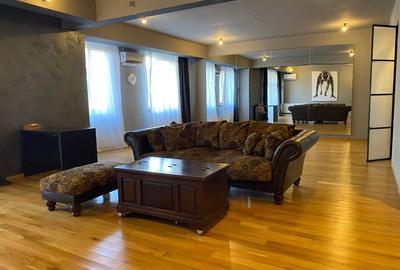 Apartament cu 3 camere decomandat, mobilat în Moșilor