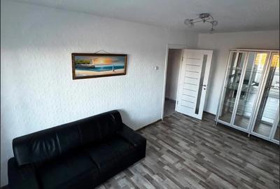 Apartament cu 2 camere decomandat în Exterior Vest