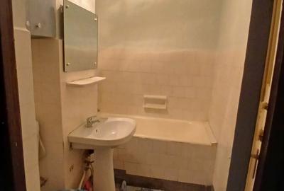 Apartament cu 2 camere decomandat în ICIL - 9