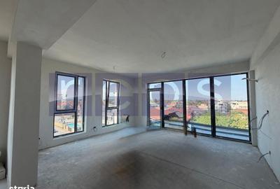 Apartament cu 4 camere în Central