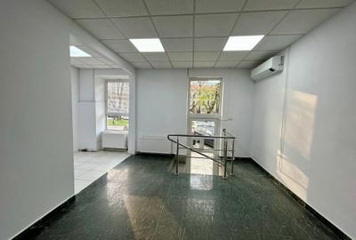 Spațiu comercial, de 60 mp, în Central