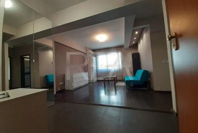 Apartament cu 2 camere decomandat în Străulești