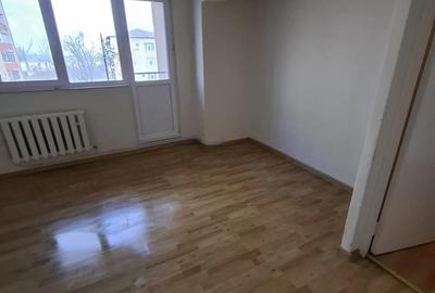 Apartament cu 3 camere decomandat în Central - 3