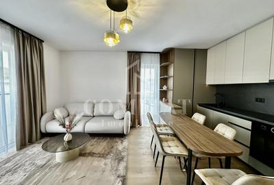 Apartament cu 3 camere semidecomandat, mobilat în Florești