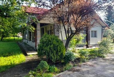 Casă cu 7 camere cu Teren 3000 Mp în Breaza de Sus