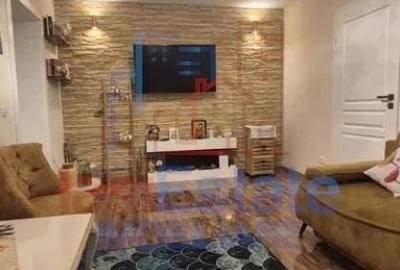 Apartament cu 3 camere semidecomandat în Alexandru cel Bun