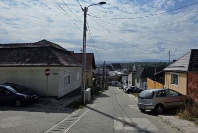 Casă cu 2 camere cu Teren 106 Mp în Central