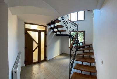 Casă cu 4 camere în Trei Stejari - 7