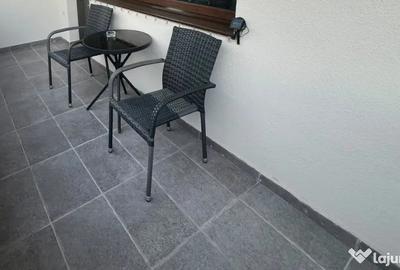 Apartament cu 2 camere semidecomandat, mobilat în Florești