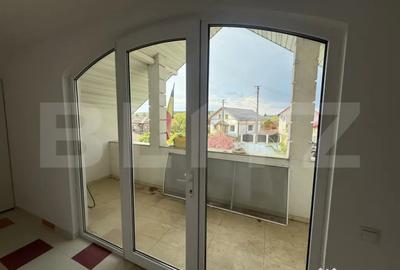 Casă cu 5 camere cu Teren 3837 Mp în Central