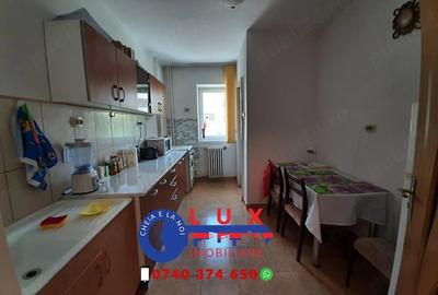 Apartament cu 3 camere semidecomandat în Ultracentral