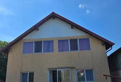 Casă cu 3 camere în Central