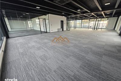 Spațiu comercial, de 1,400 mp, în Central
