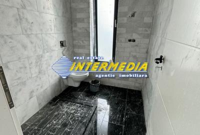 Casă individuală cu 4 camere cu Canalizare în Est - 2