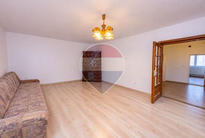 Casă individuală cu 6 camere cu Teren 328 Mp în Griviței