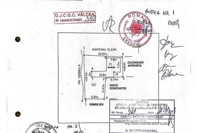 Casă cu 3 camere cu Teren 400 Mp în Central - 2
