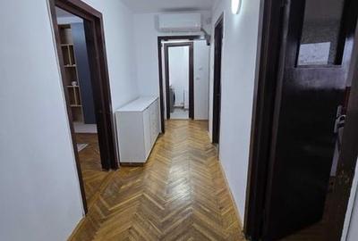 Apartament cu 4 camere decomandat în Central - 1