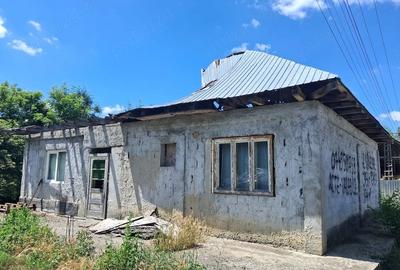 Casă cu Teren 847 Mp în Tisa