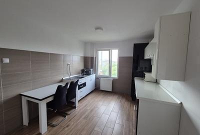 Apartament cu 2 camere decomandat în Rogerius