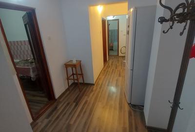 Apartament cu 3 camere decomandat în Central - 2