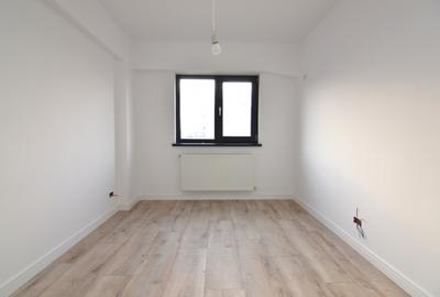 Apartament cu 3 camere semidecomandat în Calea Călărașilor - 13