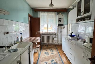 Apartament cu 4 camere în Deve - 4