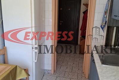 Apartament cu 2 camere semidecomandat în Dristor