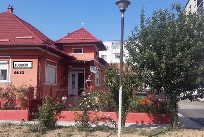 Casă cu 2 camere cu Teren 109 Mp în Central