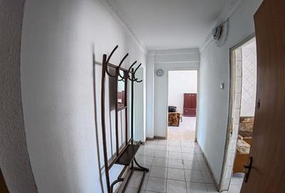 Apartament cu 3 camere decomandat în 9 Mai