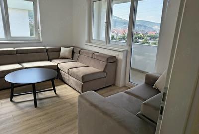 Apartament cu 3 camere decomandat în Cetate