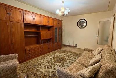 Apartament cu 4 camere decomandat în Aradului