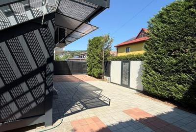 Casă cu 4 camere în Ostroveni