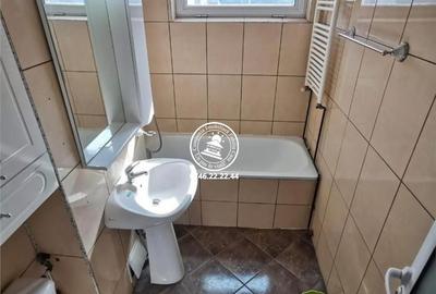 Apartament cu 2 camere în Podu Roș