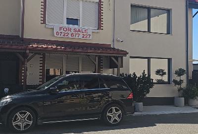 Casă cu 5 camere în Central