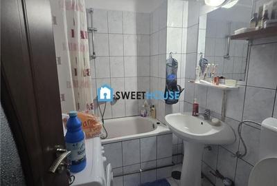 Apartament cu 3 camere în Central - 11